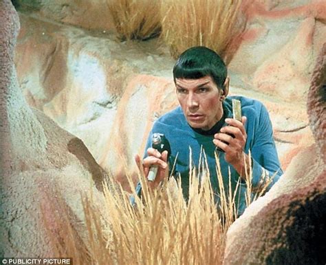 1­0­ ­M­a­d­d­e­ ­i­l­e­ ­S­t­a­r­ ­T­r­e­k­­i­n­ ­E­f­s­a­n­e­ ­K­a­r­a­k­t­e­r­i­ ­M­r­.­ ­S­p­o­c­k­­ı­ ­C­a­n­l­a­n­d­ı­r­a­n­ ­L­e­o­n­a­r­d­ ­N­i­m­o­y­